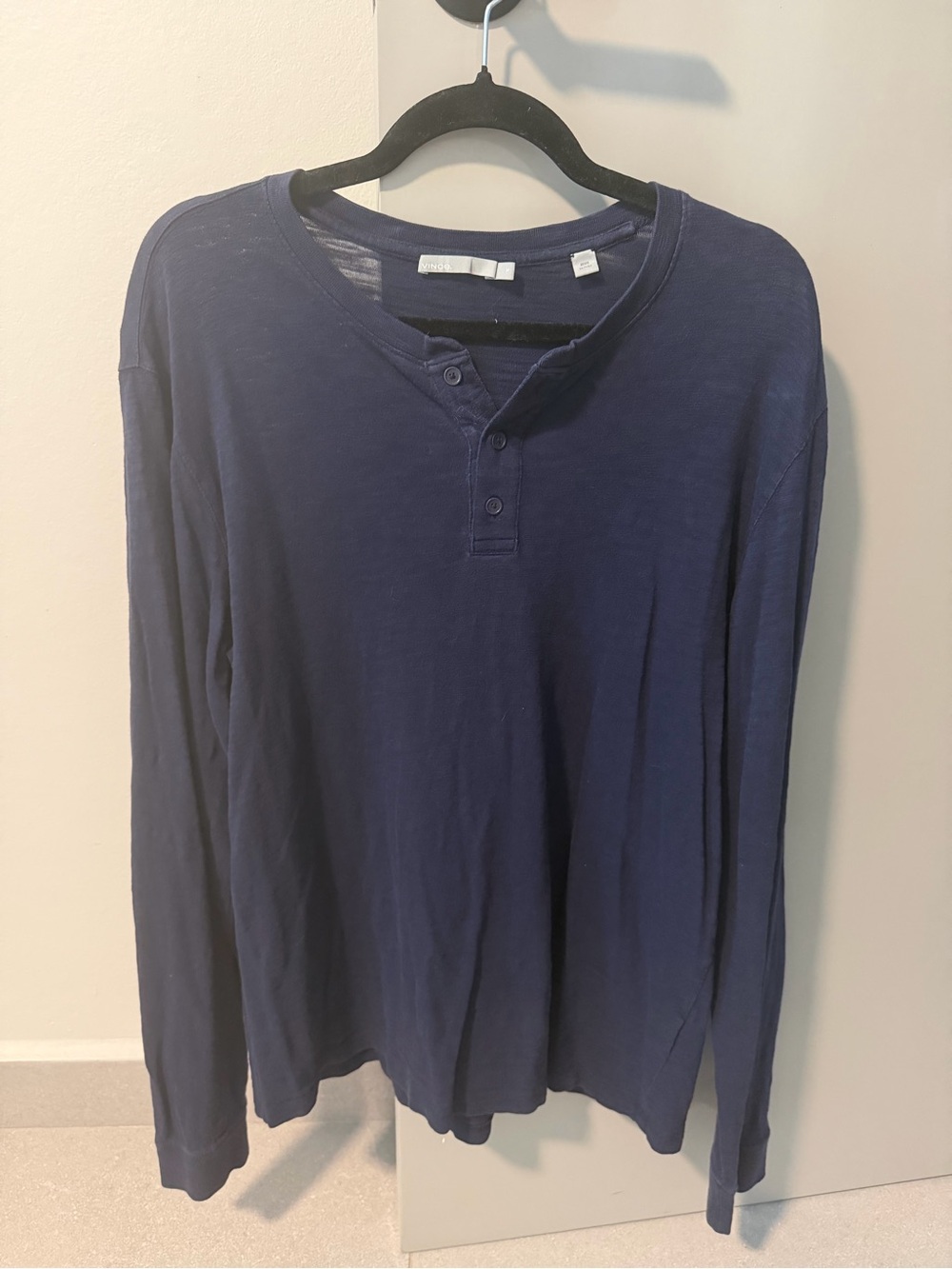 Vince Men's Long-Sleeve Navy Henley Shirt Size M